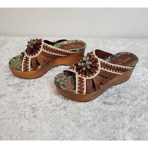 Isabella Fiore Italy Womens Sandal Wedges w/ Embellishment Detail-Size 7